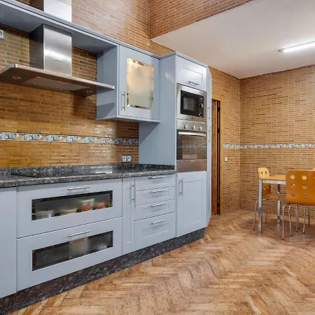 Exclusive In With Private Swimming Pool *