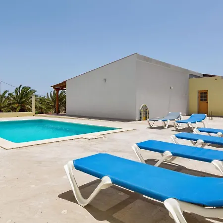 Exclusive In With Private Swimming Pool Βίλα Tuineje